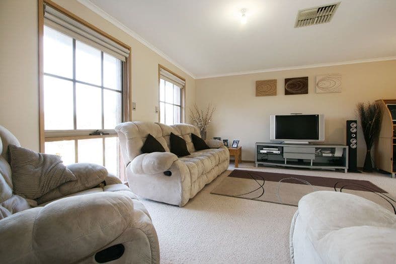 54 Anthony Drive, CHIRNSIDE PARK VIC 3116, Chirnside Park - Thumbnail 5