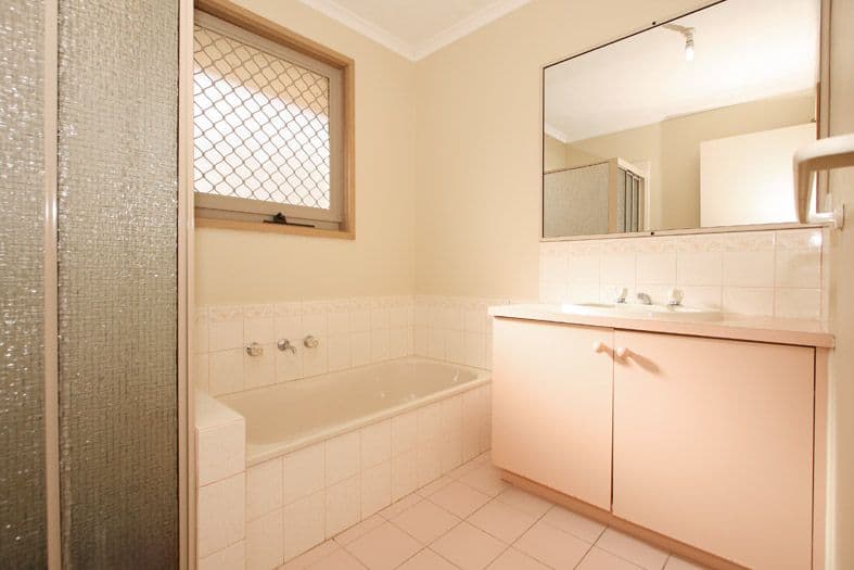 54 Anthony Drive, CHIRNSIDE PARK VIC 3116, Chirnside Park - Thumbnail 8