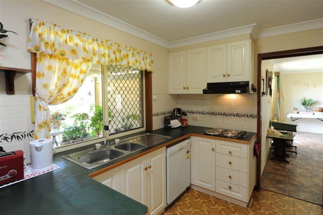47 Dalzell Crescent, DARLING HEIGHTS QLD 4350, Darling Heights - Thumbnail 3