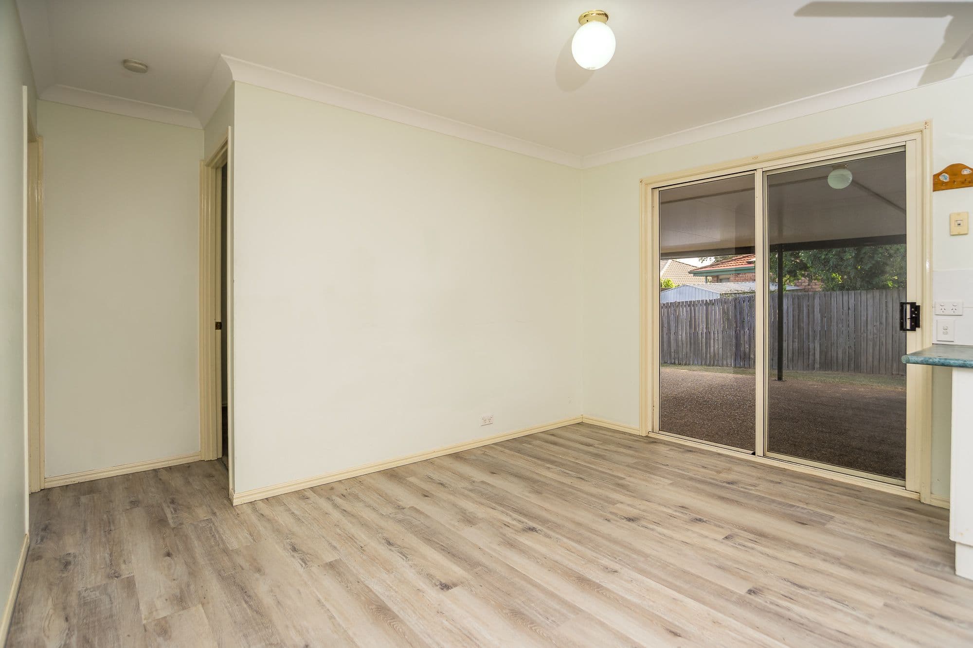 13 Hillview Drive, Hillcrest QLD 4118, Hillcrest - Thumbnail 4