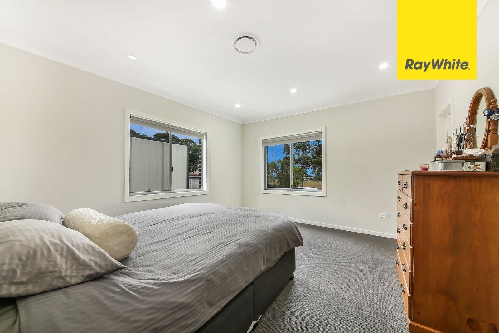 2 Curtin Place, Condell Park - Thumbnail 5