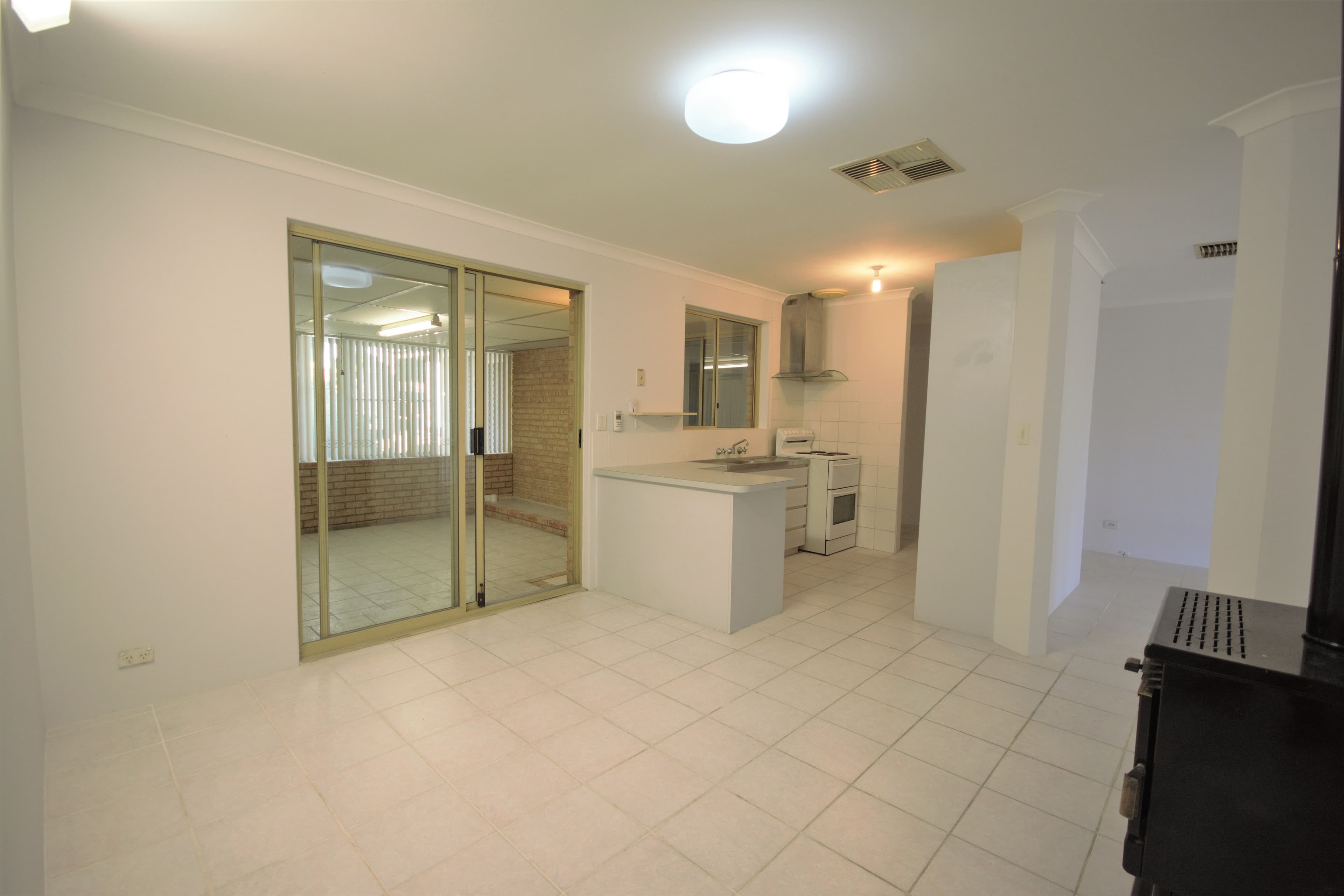 1 Knaphill Heights, Mirrabooka WA 6061, Mirrabooka - Thumbnail 7