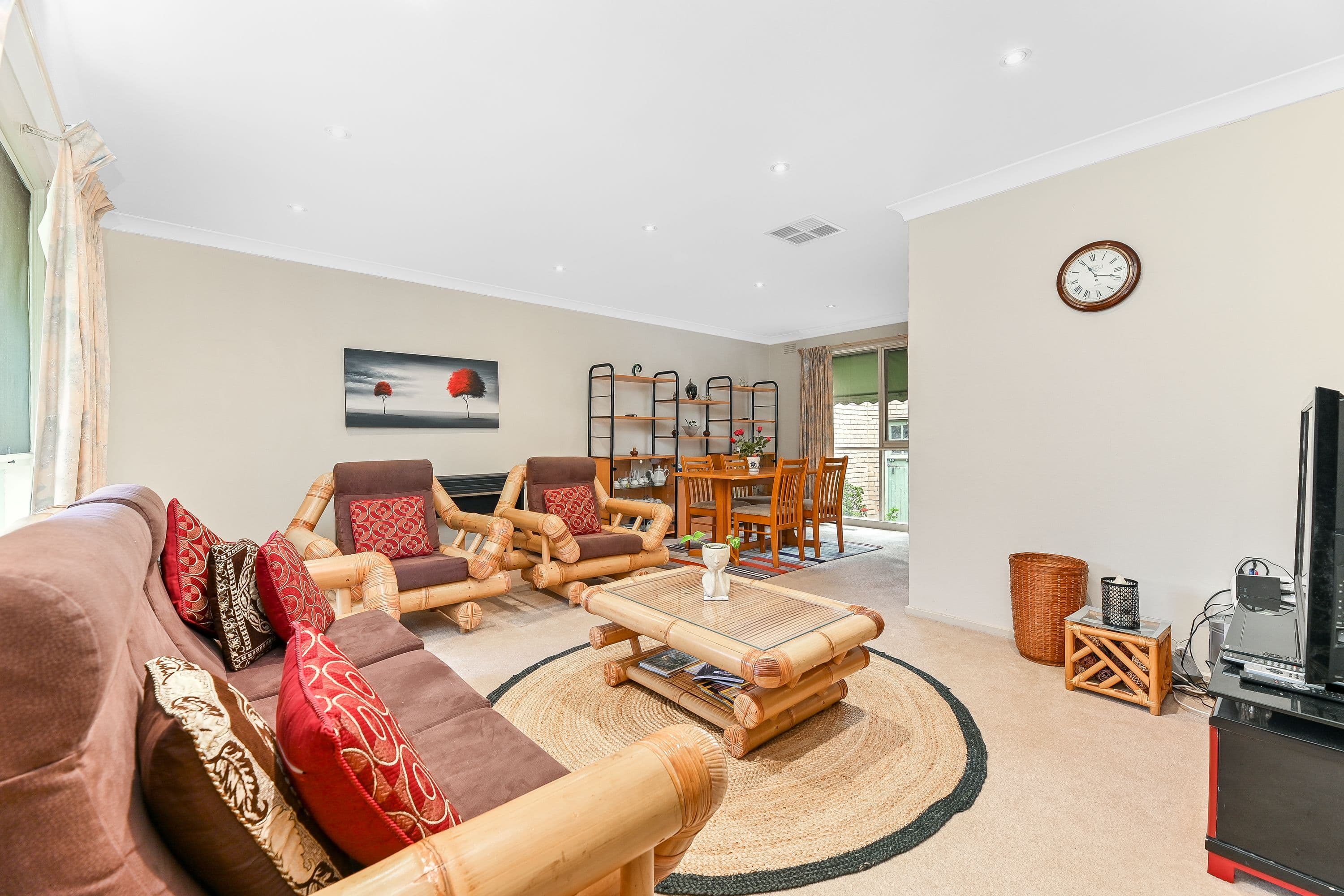 13 Nicholas Avenue, Glen Waverley VIC 3150, Glen Waverley - Thumbnail 2