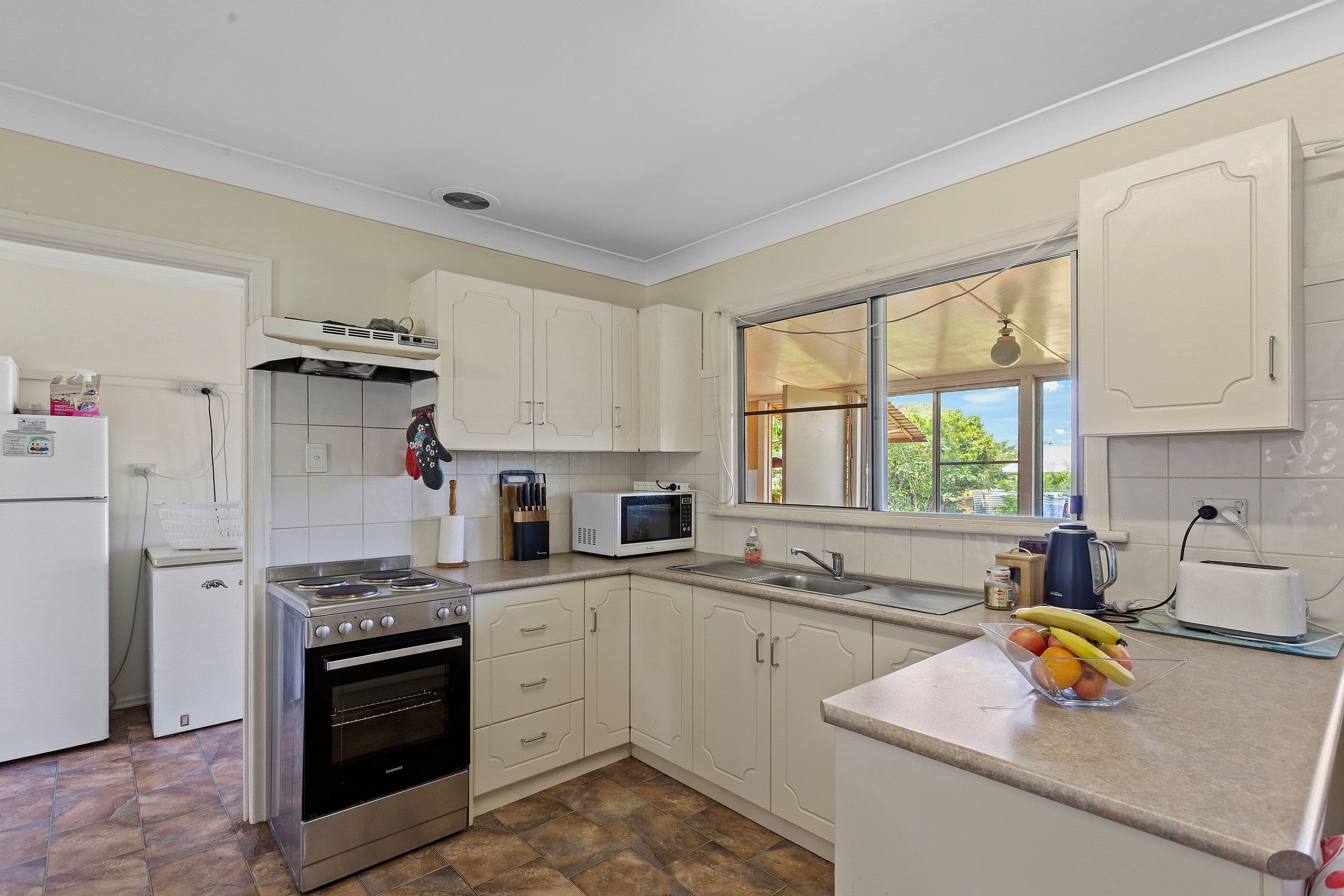 20 McGregor Street, Wilsonton QLD 4350, Wilsonton - Thumbnail 2