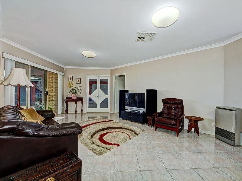 8 Albatross Close, HALLS HEAD WA 6210, Halls Head - Thumbnail 8