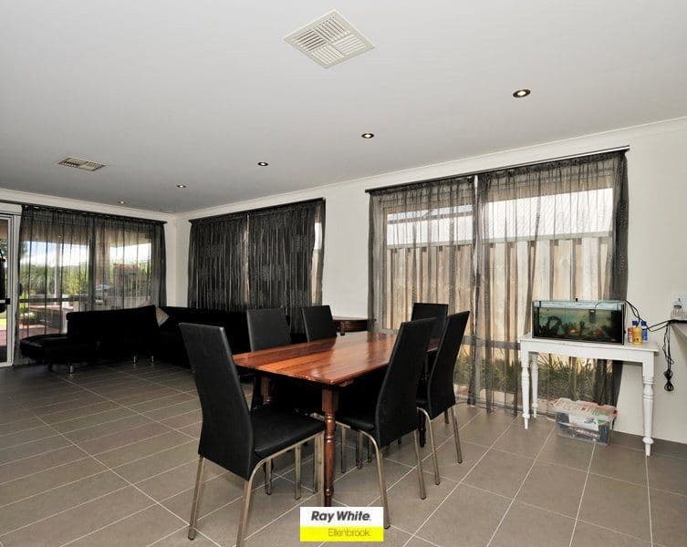 133 Elmridge Parkway, ELLENBROOK WA 6069, Ellenbrook - Thumbnail 2