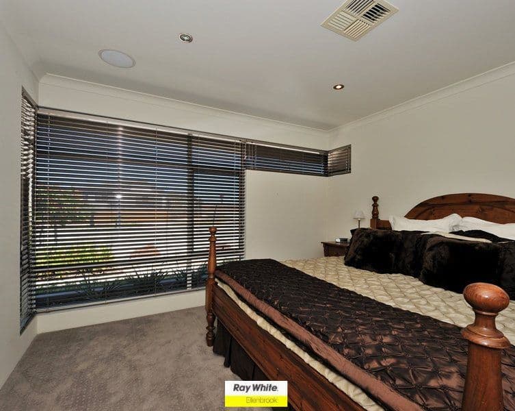 133 Elmridge Parkway, ELLENBROOK WA 6069, Ellenbrook - Thumbnail 4