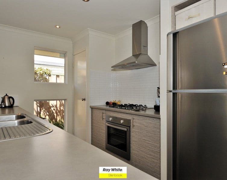 133 Elmridge Parkway, ELLENBROOK WA 6069, Ellenbrook - Thumbnail 5
