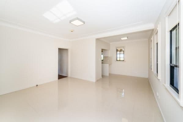 68 Lasseter Avenue, CHIFLEY NSW 2036, Chifley - Thumbnail 2