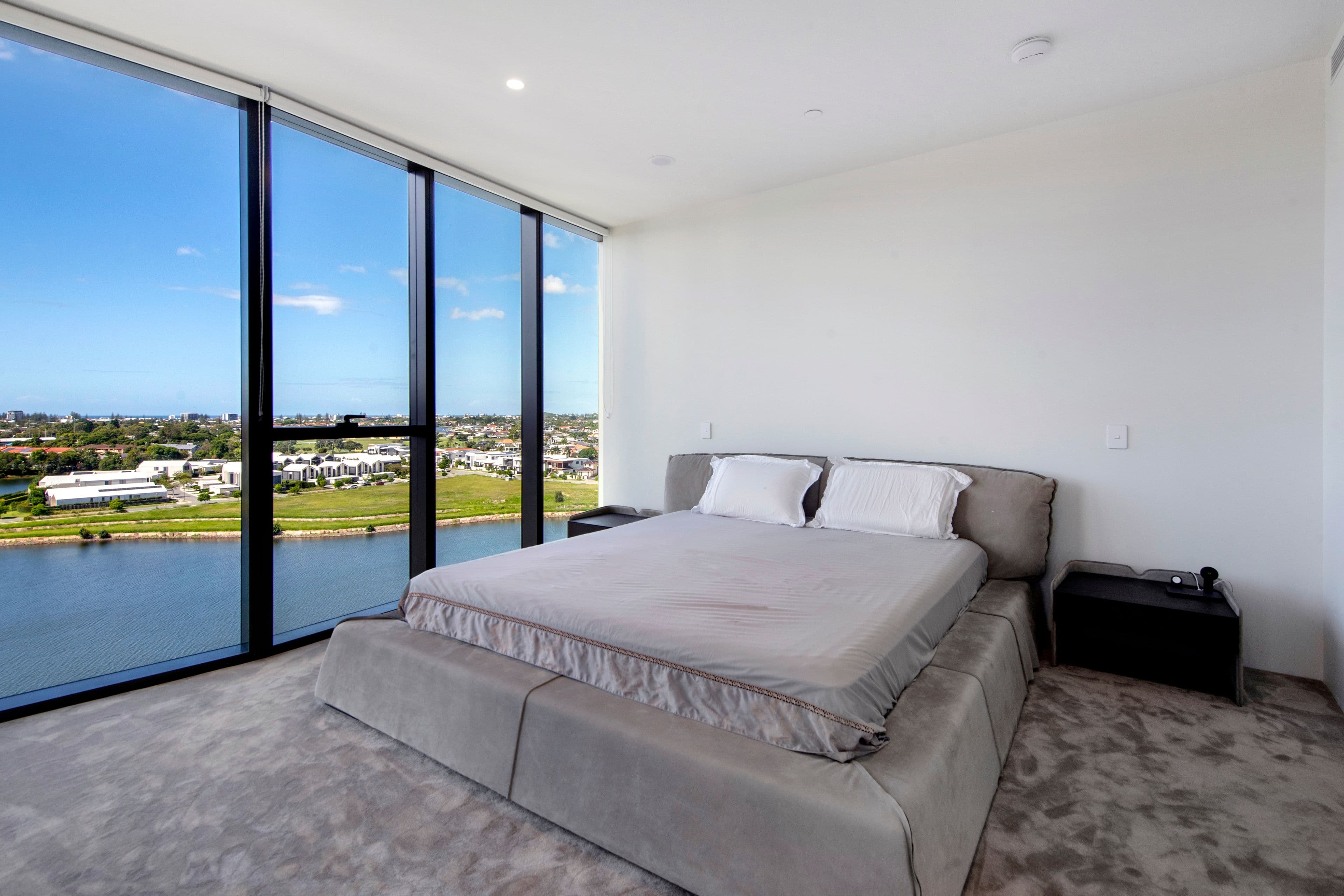 24 The Lanes Boulevard, Mermaid Waters QLD 4218, Mermaid Waters - Thumbnail 5