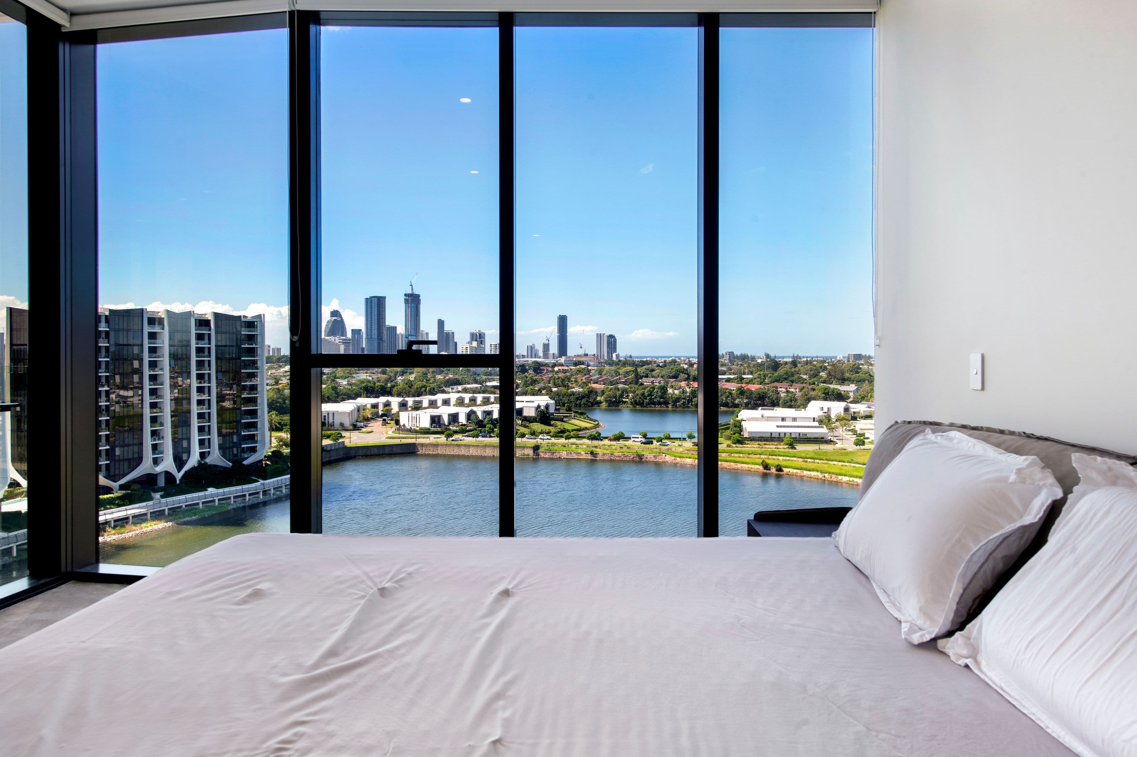 24 The Lanes Boulevard, Mermaid Waters QLD 4218, Mermaid Waters - Thumbnail 6