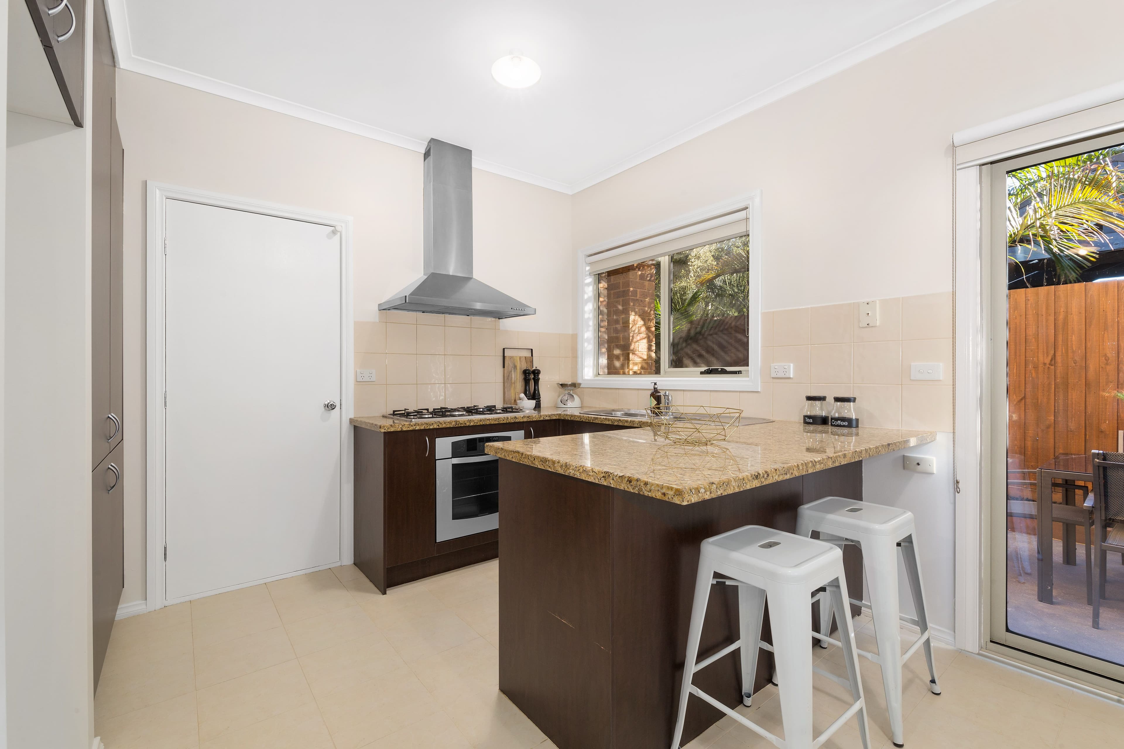 7 Loveridge Way, South Morang VIC 3752, South Morang - Thumbnail 2
