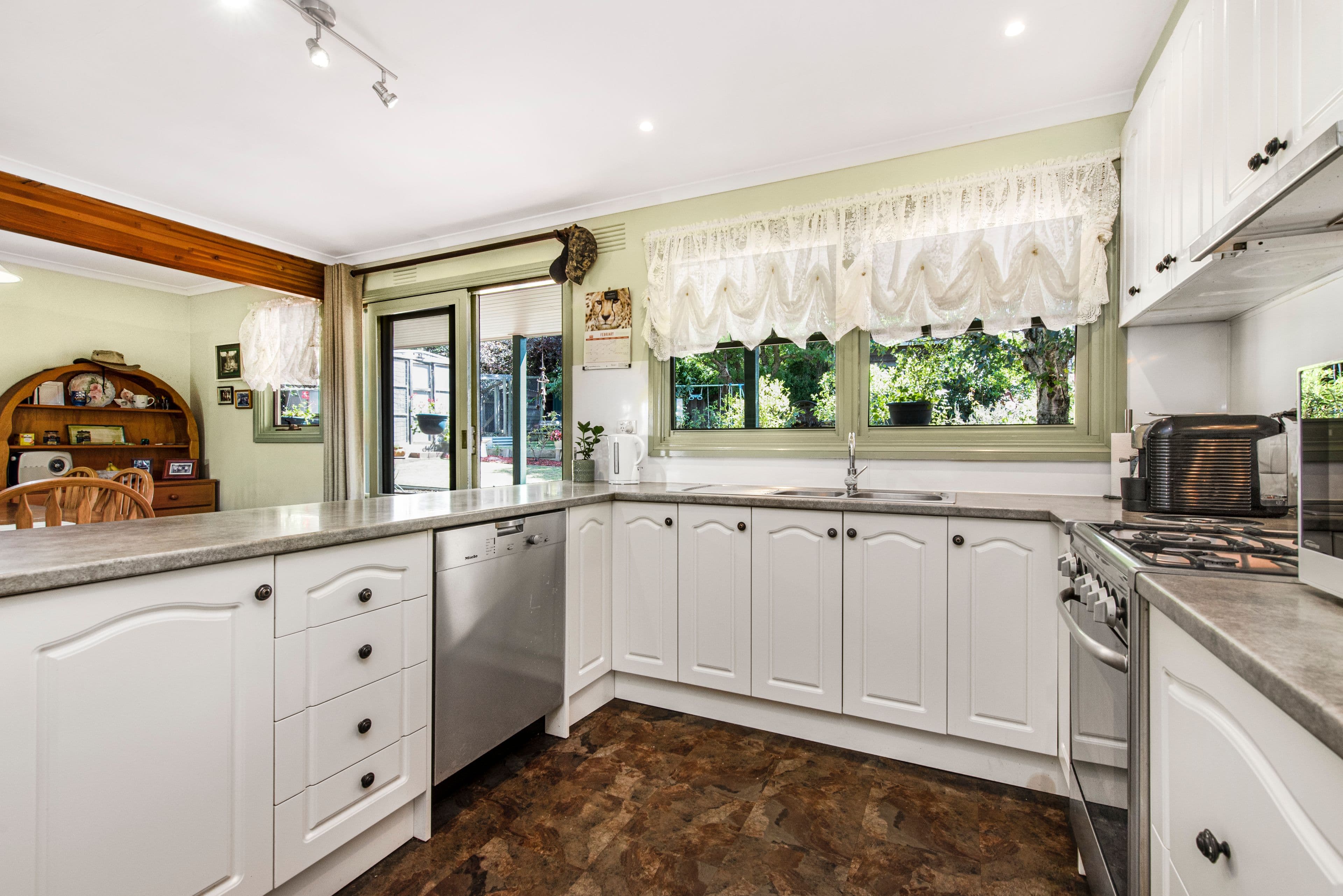 1 Gardenia Street, Pakenham VIC 3810, Pakenham - Thumbnail 3