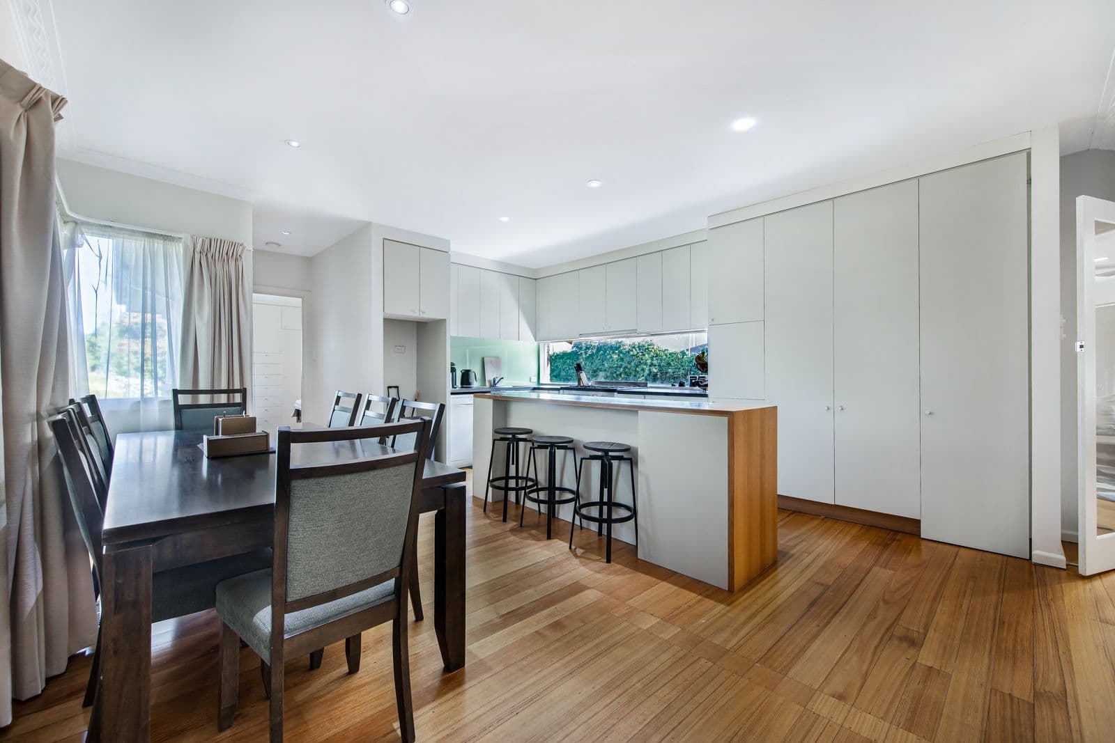 39 Mount Street, Glen Waverley VIC 3150, Glen Waverley - Thumbnail 2