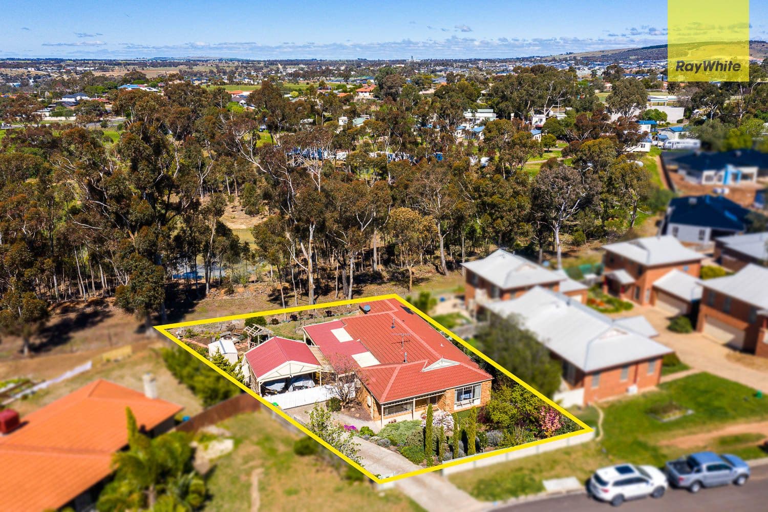 19 Higgins Court, Bacchus Marsh VIC 3340, Bacchus Marsh - Thumbnail 2
