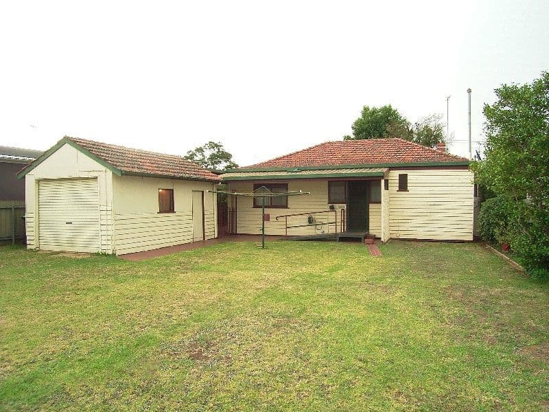 27 Dunrobin Street, SHEPPARTON VIC 3630, Shepparton - Thumbnail 4