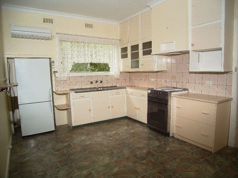 27 Dunrobin Street, SHEPPARTON VIC 3630, Shepparton - Thumbnail 6