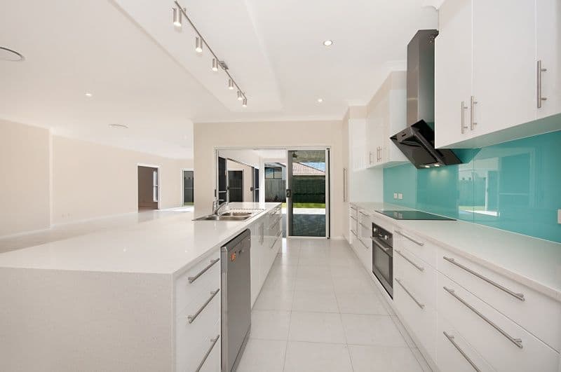 6 Seaeagle Place, BANKSIA BEACH QLD 4507, Banksia Beach - Thumbnail 2
