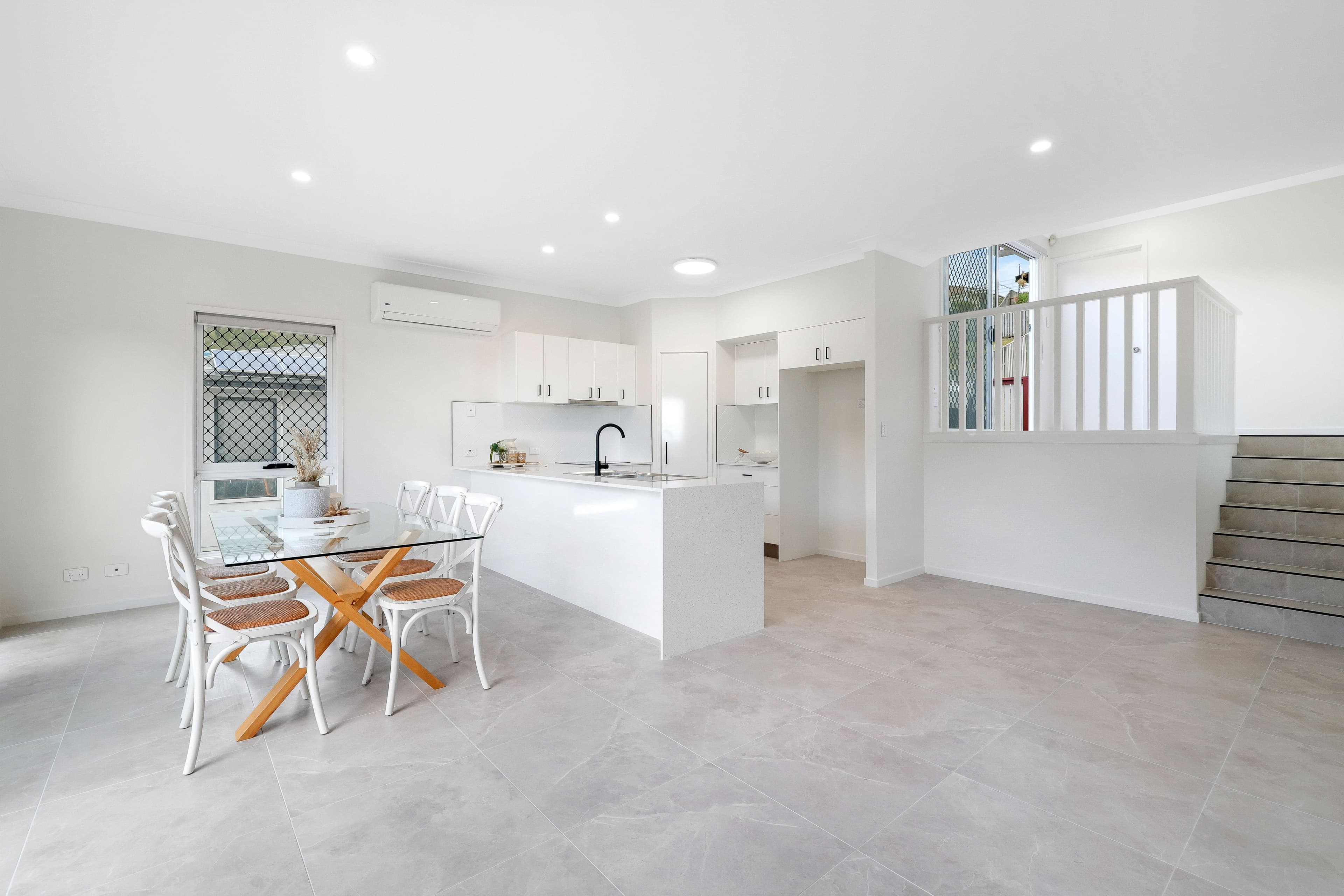21 Elkins Street, Pacific Pines QLD 4211, Pacific Pines - Thumbnail 4
