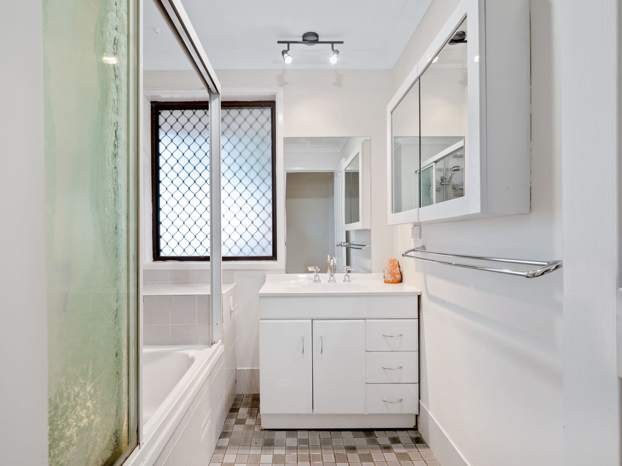 11 Fannich Place, St Andrews NSW 2566, St Andrews - Thumbnail 8