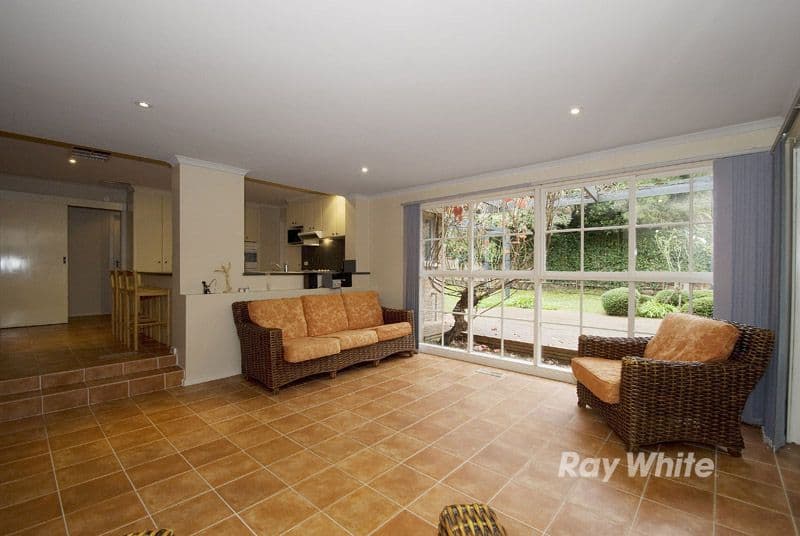 15 Sandhurst Road, WANTIRNA VIC 3152, Wantirna - Thumbnail 6