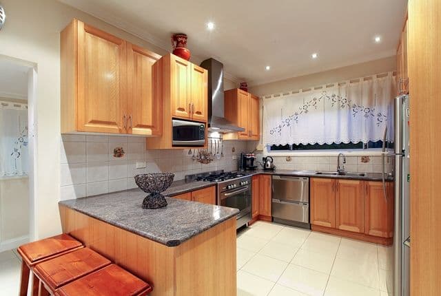 13 Kelverne Street, RESERVOIR VIC 3073, Reservoir - Thumbnail 4