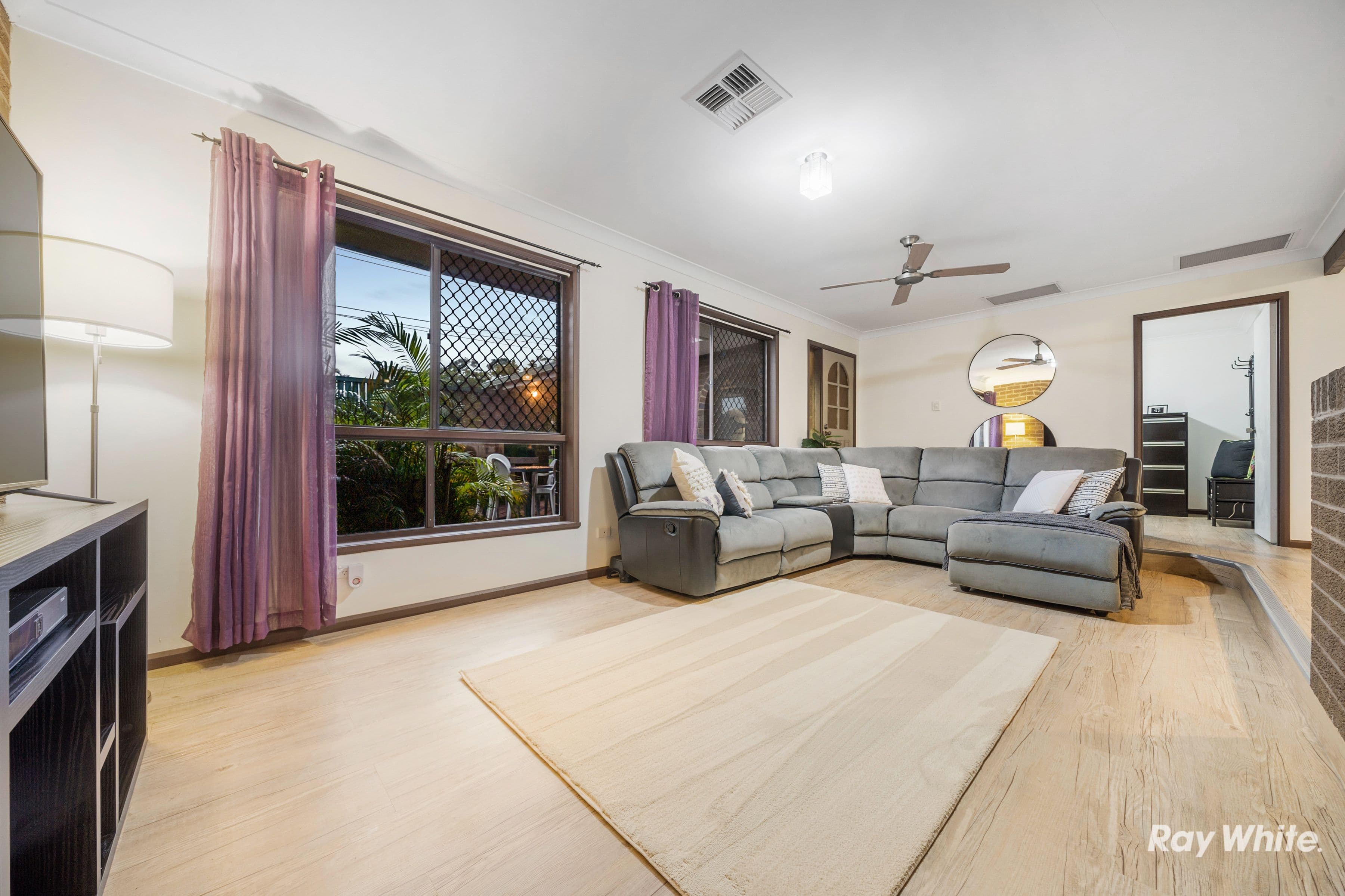 16 Whitfield Avenue, Springwood QLD 4127, Springwood - Thumbnail 3