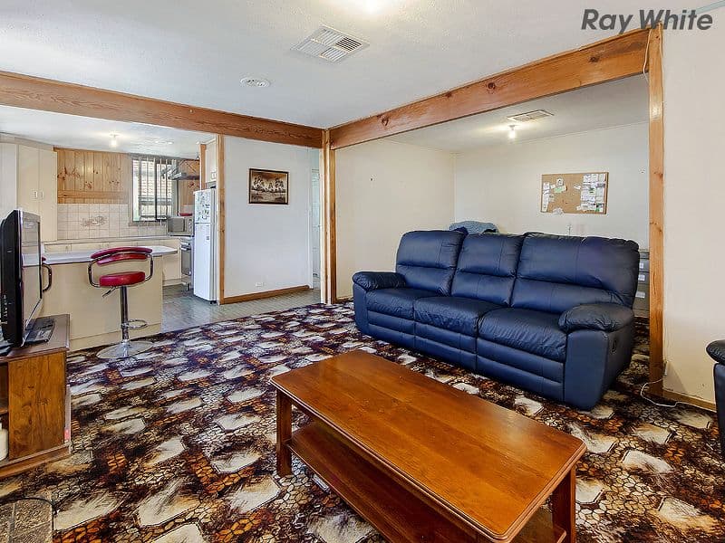 8 Kinnane Crescent, Sunshine VIC 3020, Sunshine - Thumbnail 4