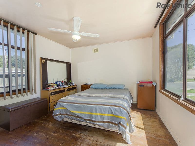 8 Kinnane Crescent, Sunshine VIC 3020, Sunshine - Thumbnail 7