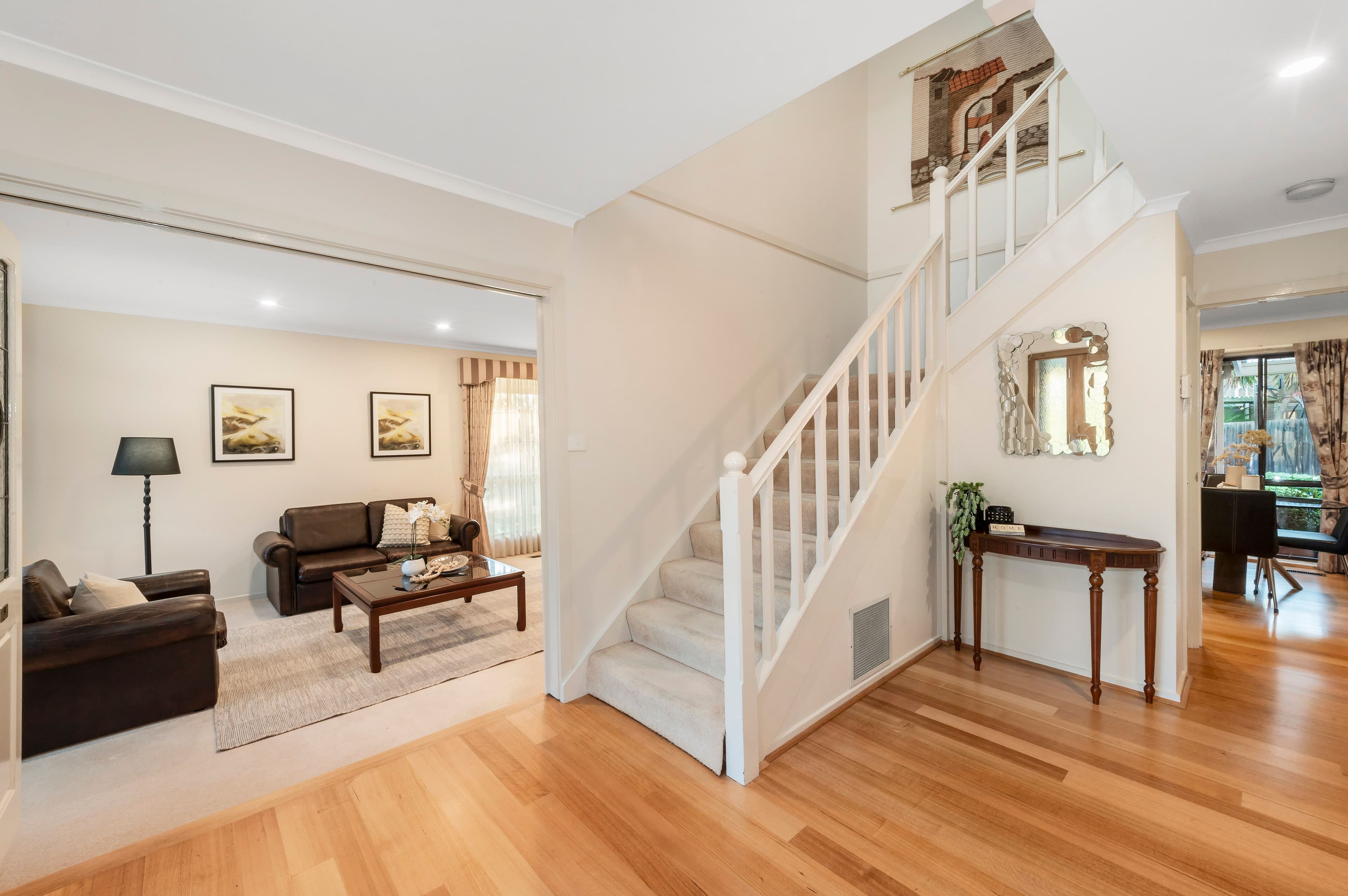 1 Charles Court, Wantirna South VIC 3152, Wantirna South - Thumbnail 2