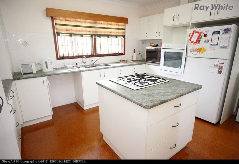 321 Boat Harbour Drive, SCARNESS QLD 4655, Scarness - Thumbnail 2