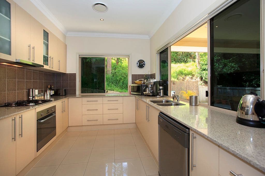 37 Byrne Parade, BALMORAL QLD 4171, Balmoral - Thumbnail 3
