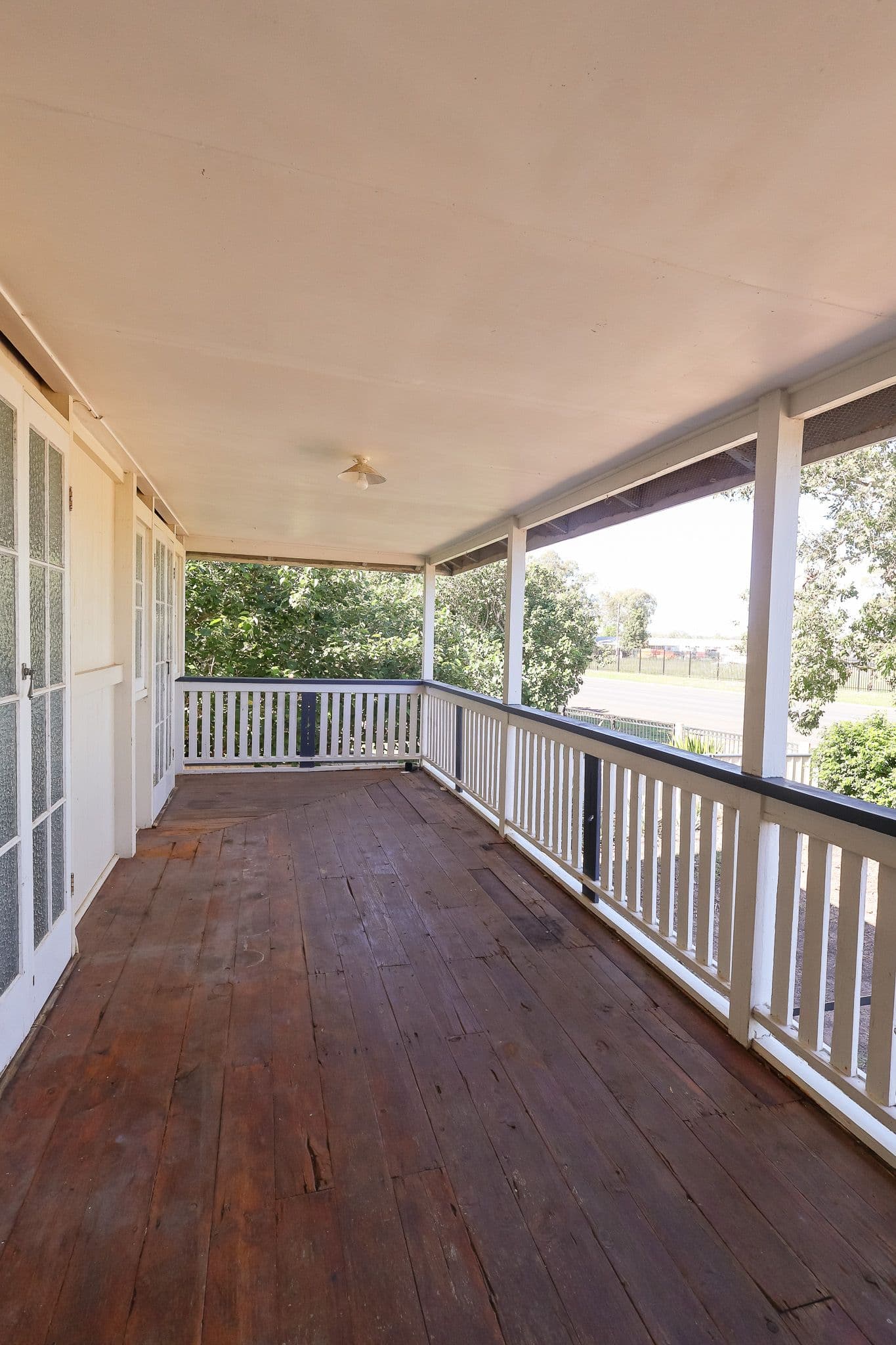 94 Northern Road, Roma QLD 4455, Roma - Thumbnail 2