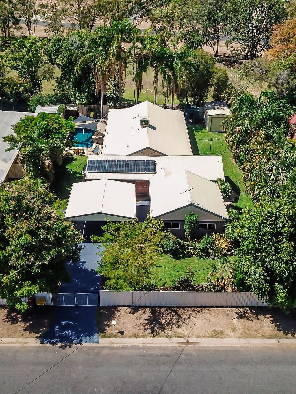 11 Peggy Court, Emerald QLD 4720, Emerald - Thumbnail 2