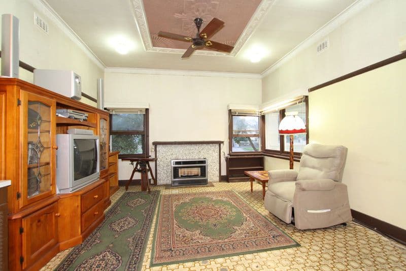 17 Callander Street, HUGHESDALE VIC 3166, Hughesdale - Thumbnail 2