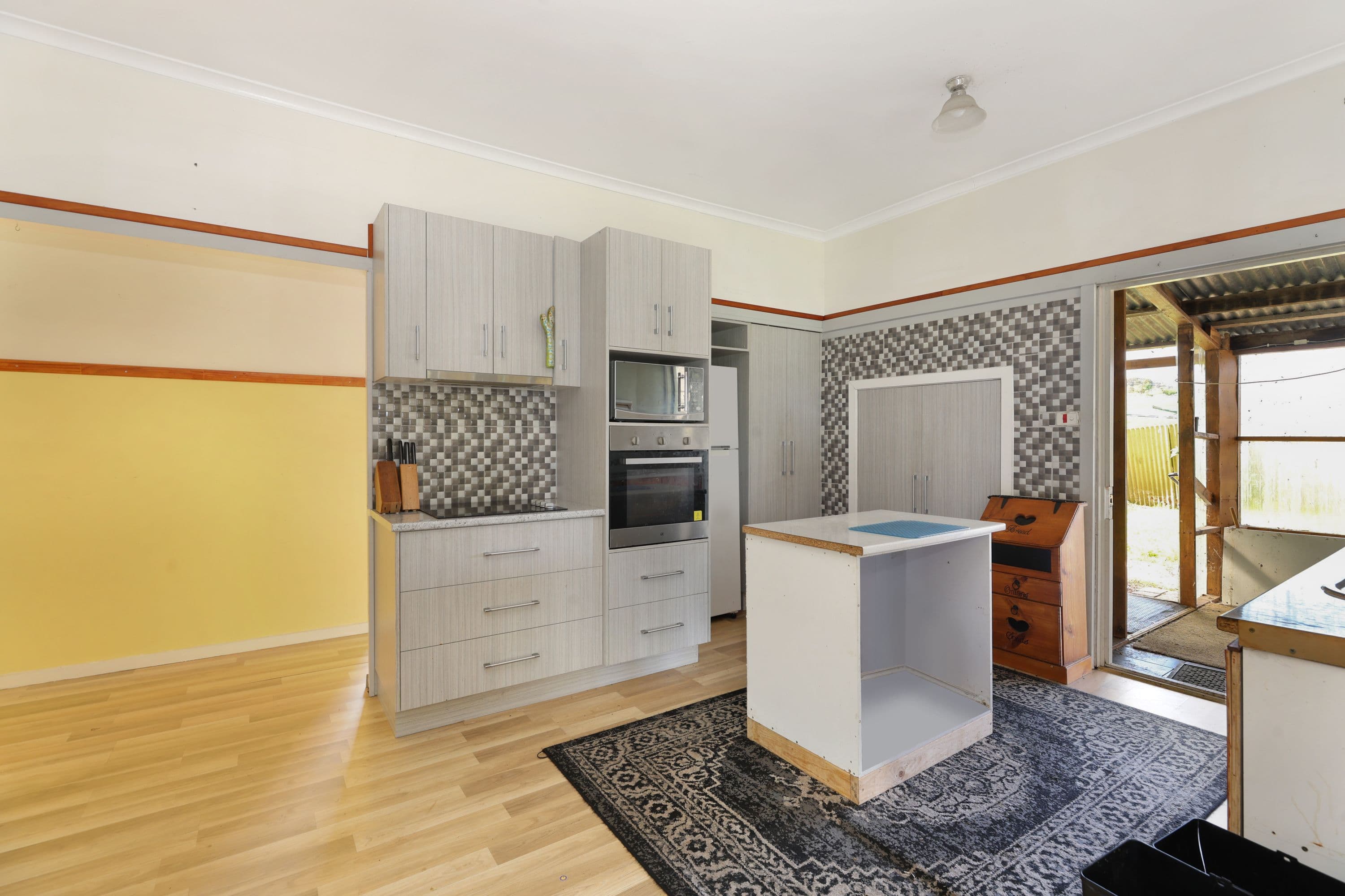 525 Irrewillipe Road, Elliminyt VIC 3250, Elliminyt - Thumbnail 2