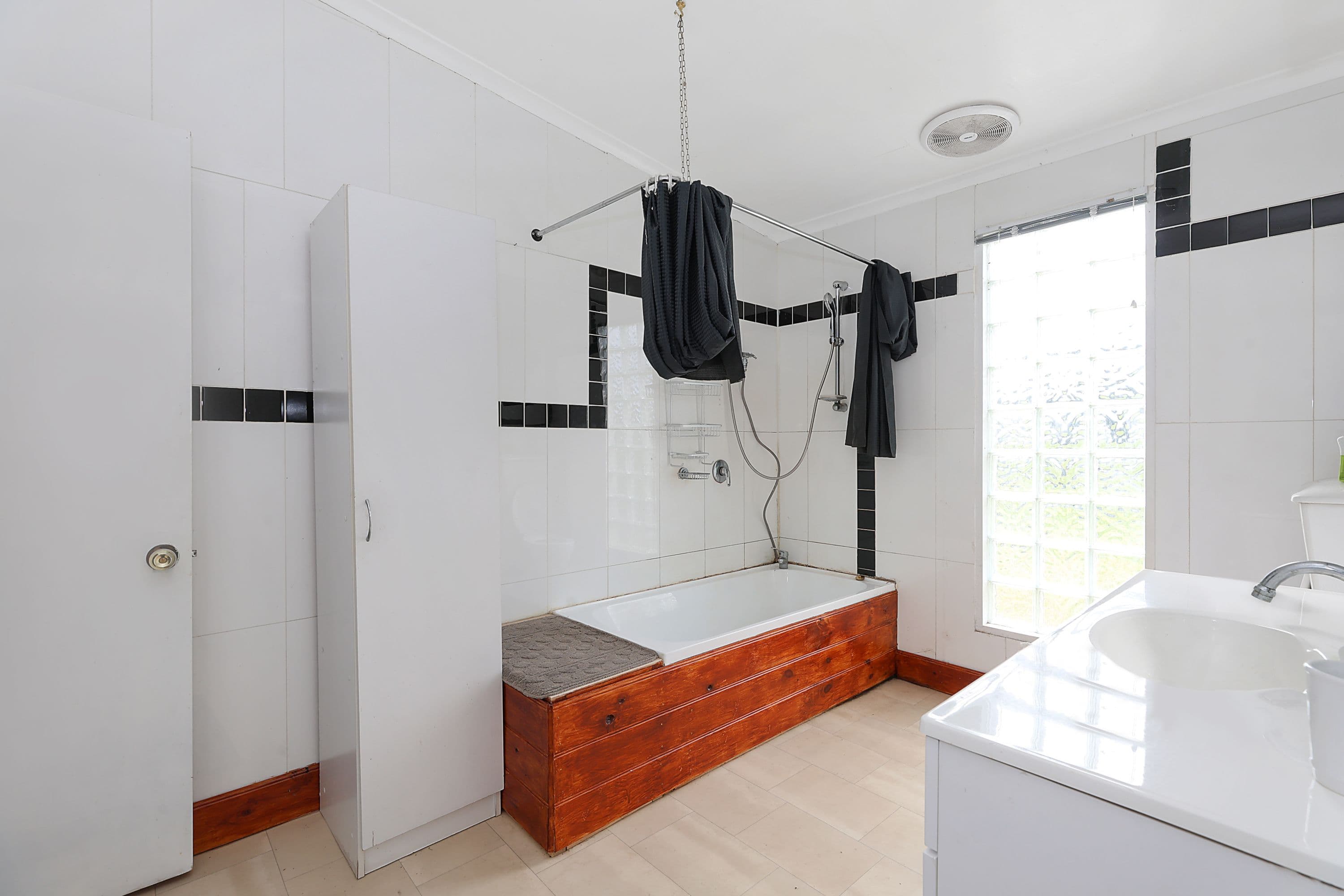 525 Irrewillipe Road, Elliminyt VIC 3250, Elliminyt - Thumbnail 6