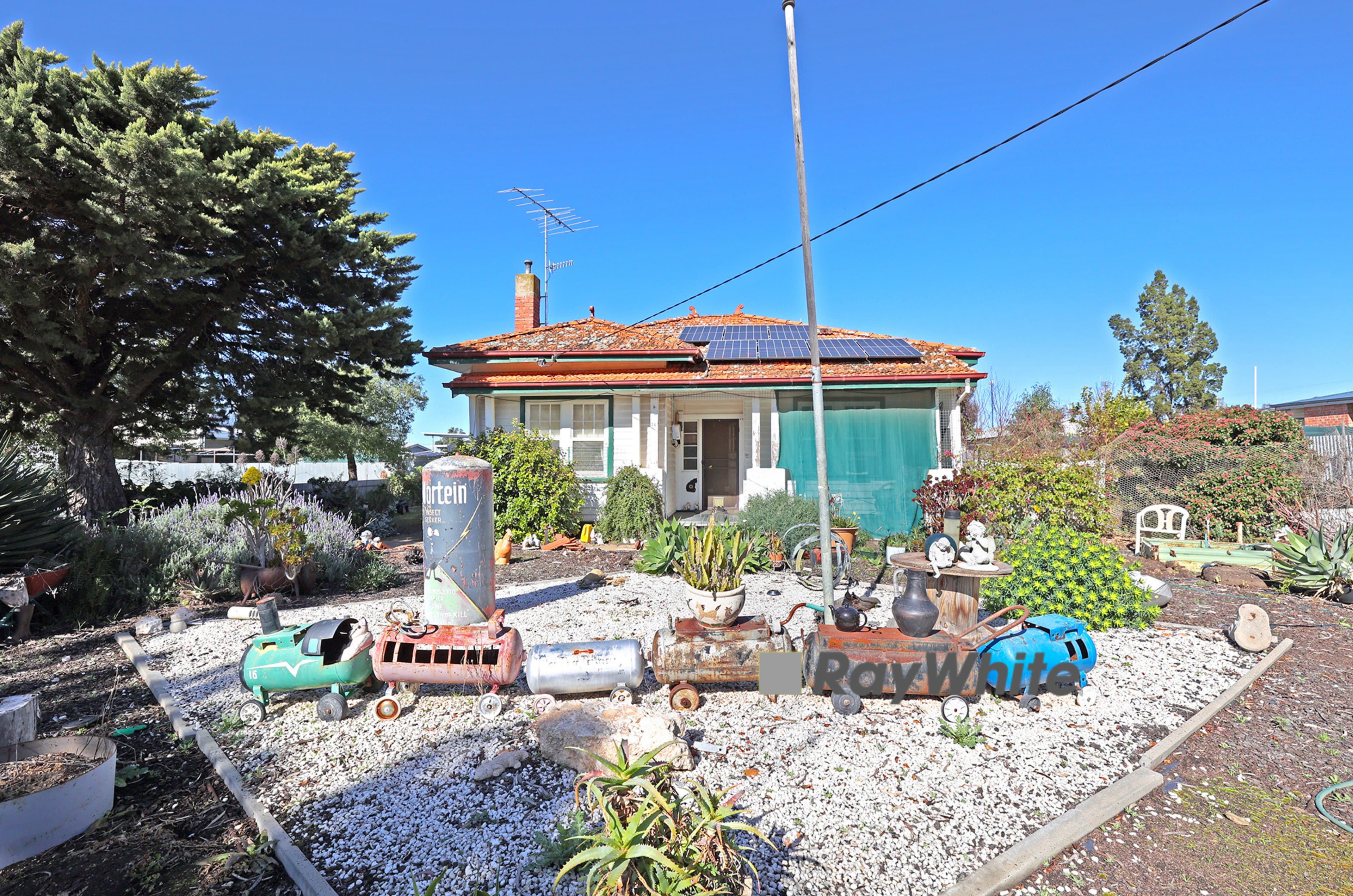 16 Cooper Street, Ouyen VIC 3490, Ouyen - Image 1