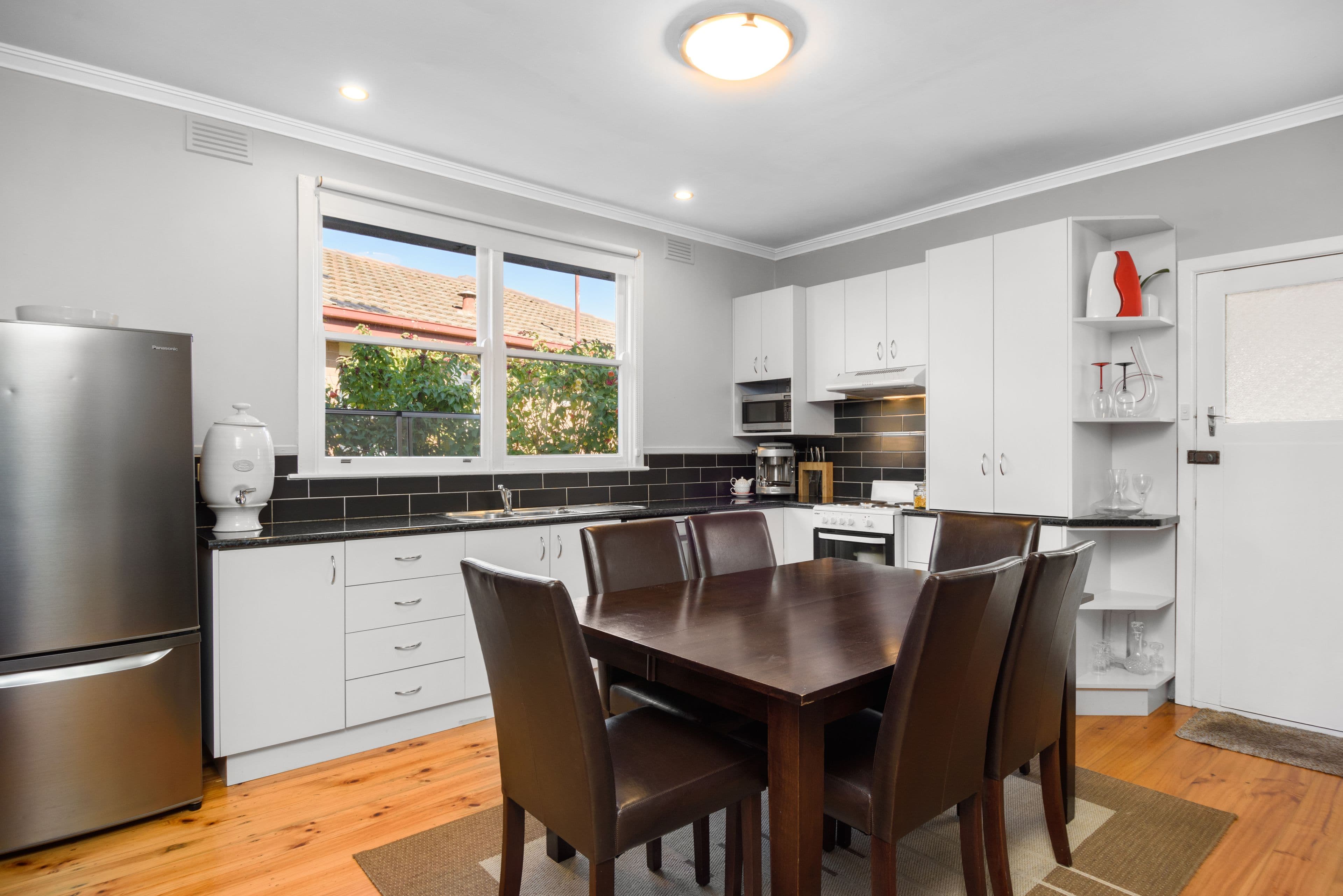 39 Head Street, Wendouree VIC 3355, Wendouree - Thumbnail 3