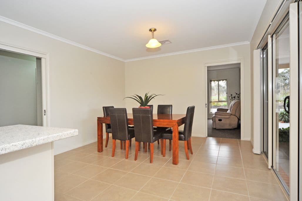 11 Bettys Avenue, Junortoun VIC 3551, Junortoun - Thumbnail 7