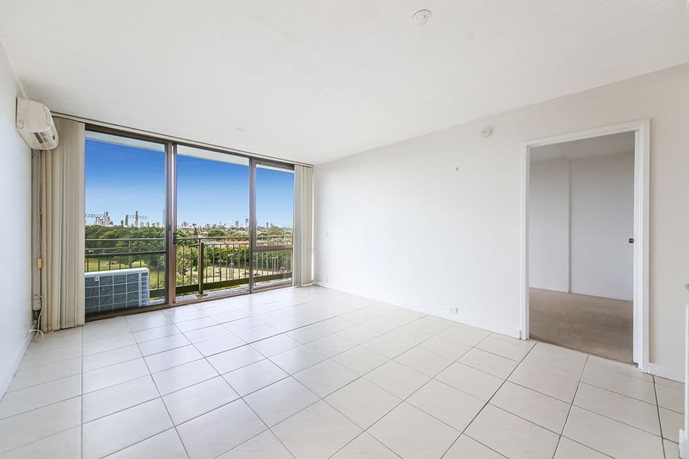 11 Fairway Drive, Clear Island Waters QLD 4226, Clear Island Waters - Thumbnail 4