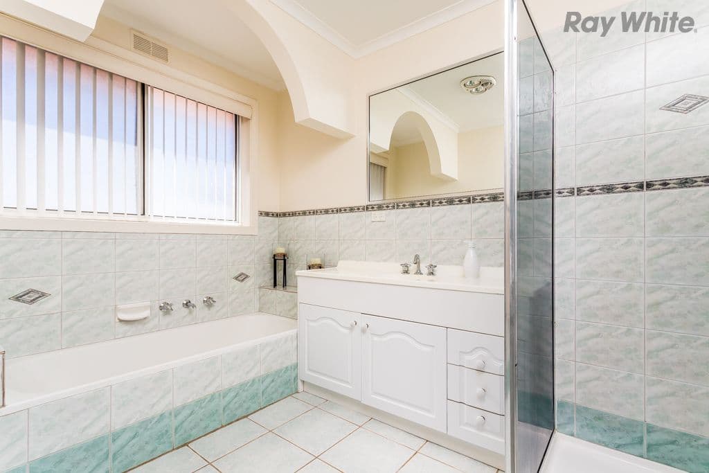 12 Feathertop Drive, Keilor VIC 3036, Keilor - Thumbnail 6