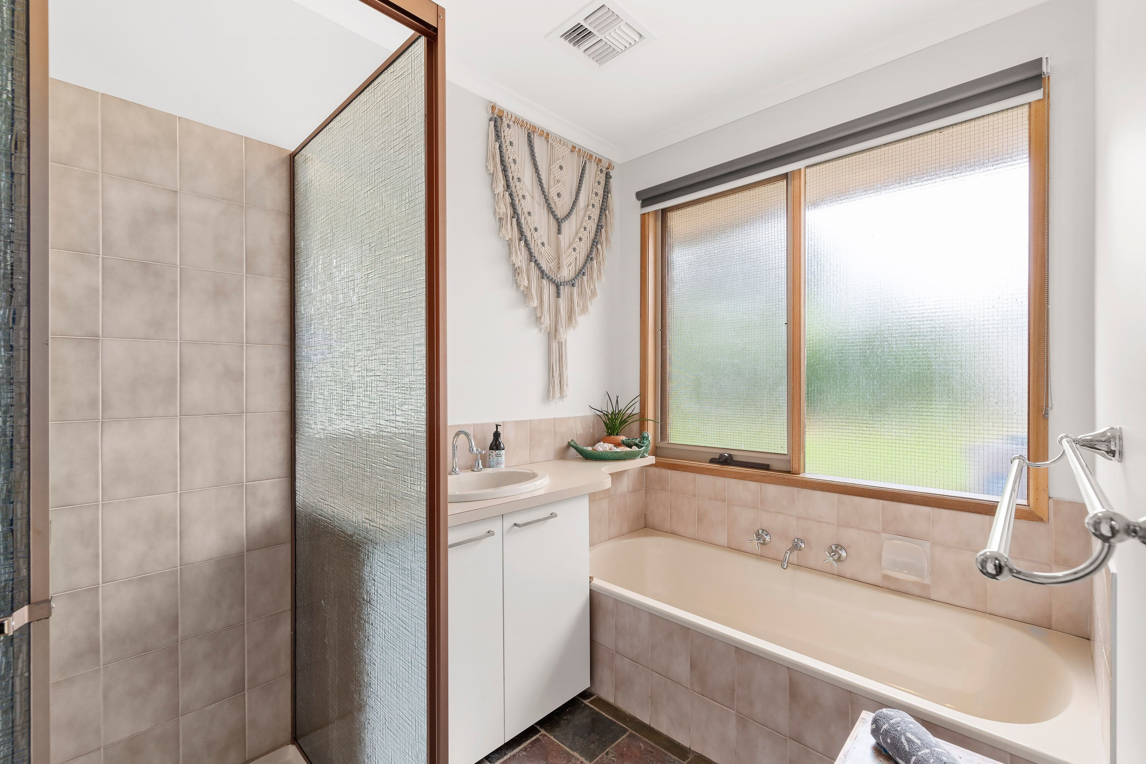 9 Royston Close, Mill Park VIC 3082, Mill Park - Thumbnail 8
