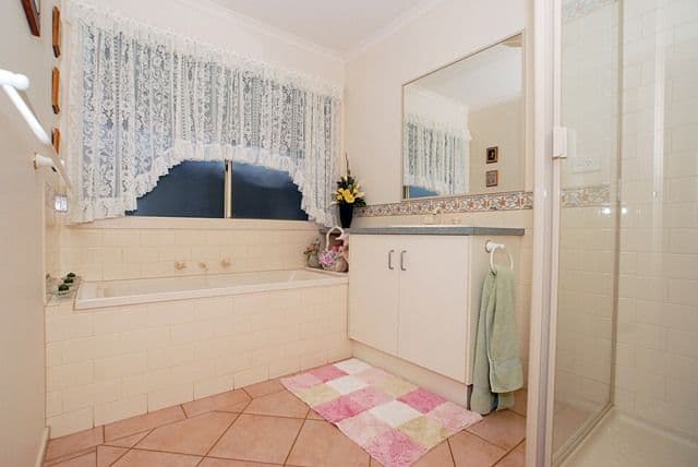 2 Elm Court, WYNDHAM VALE VIC 3024, Wyndham Vale - Thumbnail 4