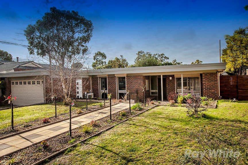 39 Torwood Avenue, Glen Waverley VIC 3150, Glen Waverley - Image 1