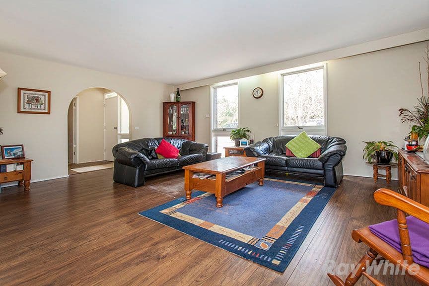 39 Torwood Avenue, Glen Waverley VIC 3150, Glen Waverley - Thumbnail 2