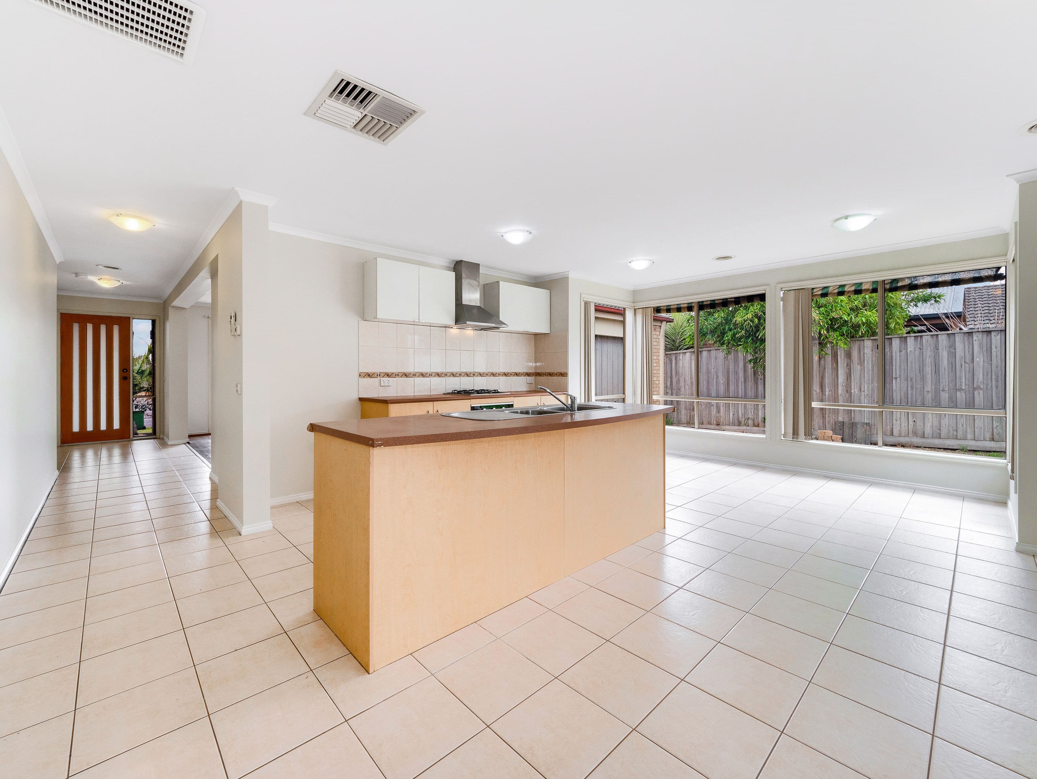 14 Springhill Drive, Cranbourne VIC 3977, Cranbourne - Thumbnail 6