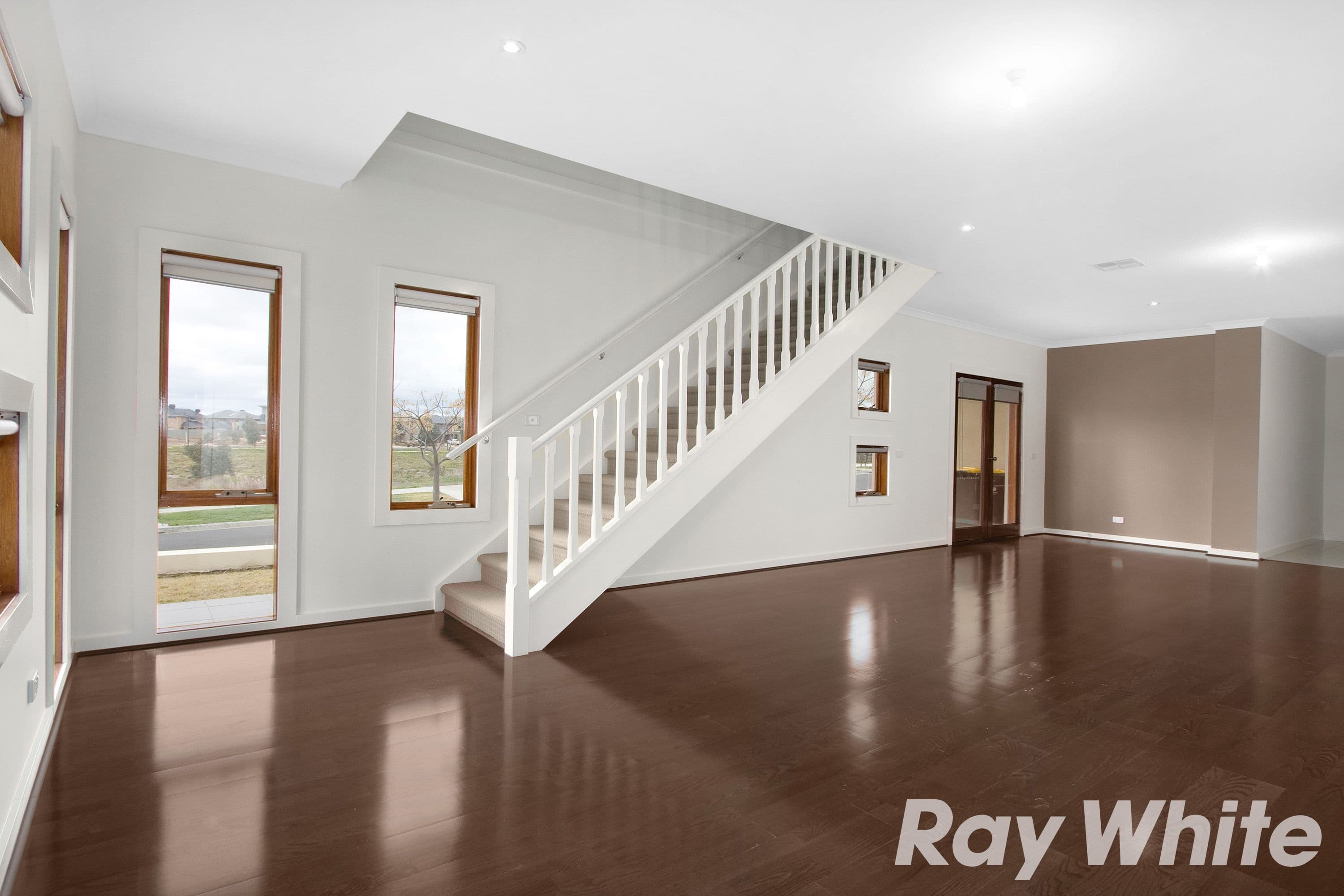 6 Shoalhaven Drive, Caroline Springs VIC 3023, Caroline Springs - Thumbnail 4