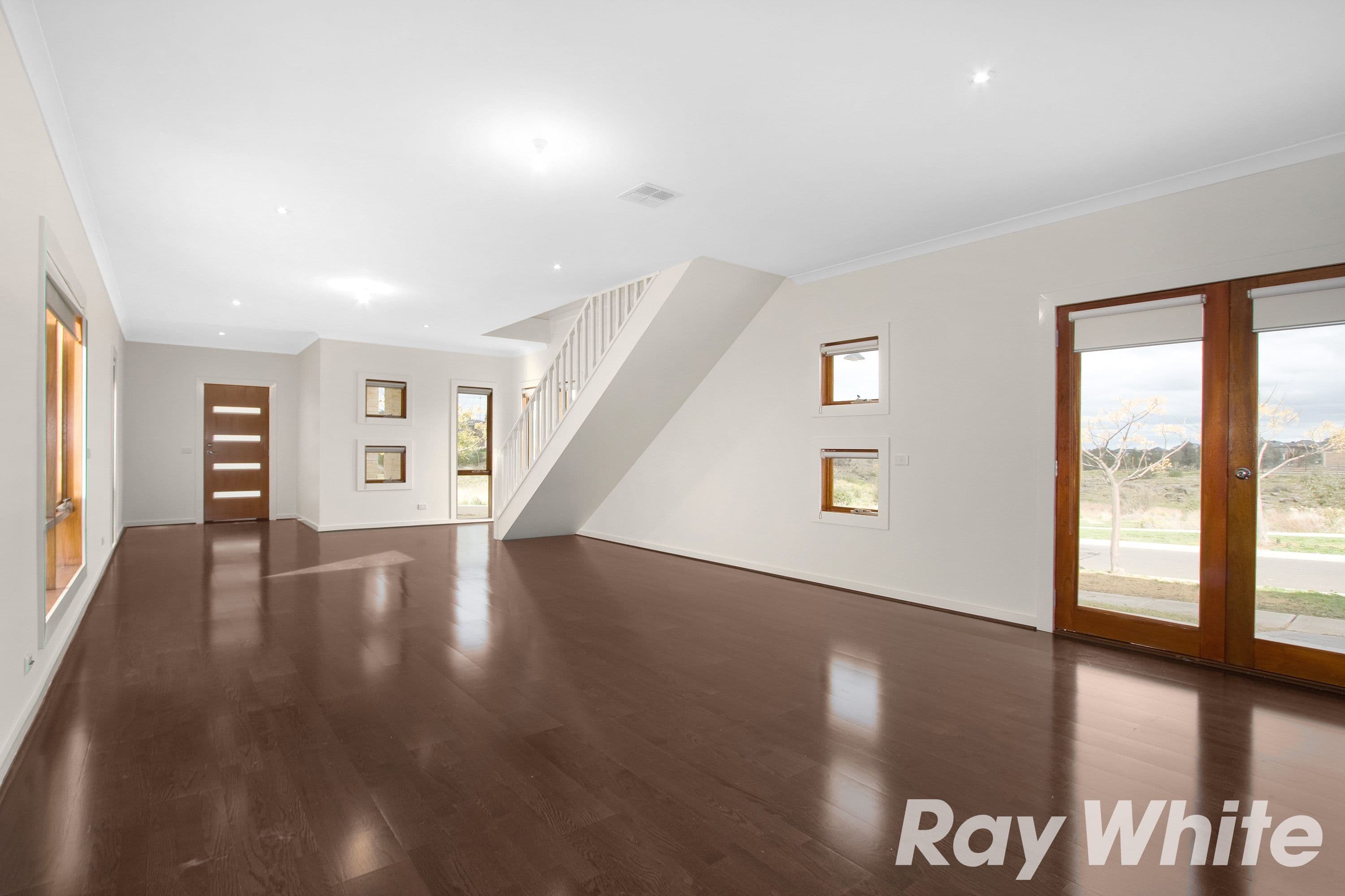 6 Shoalhaven Drive, Caroline Springs VIC 3023, Caroline Springs - Thumbnail 5