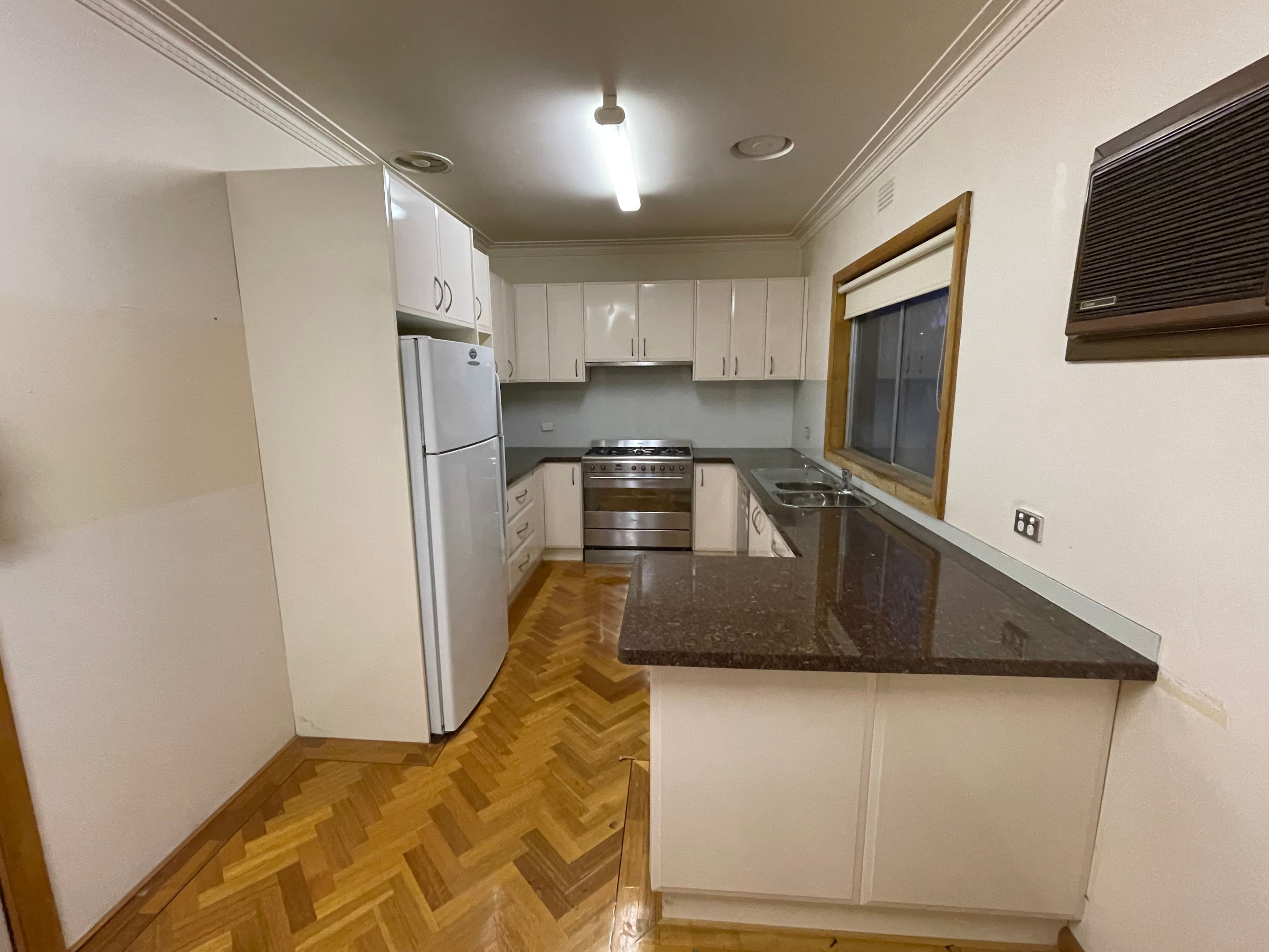 3 Beach Street, Seaholme VIC 3018, Seaholme - Thumbnail 2